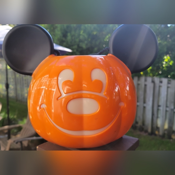 Disney Other - GUC Glow-in-the-dark Mickey Mouse Halloween Treat bucket